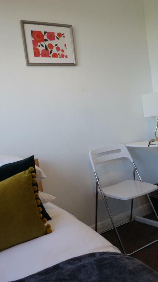 Airport Garden Rooms Feltham エクステリア 写真